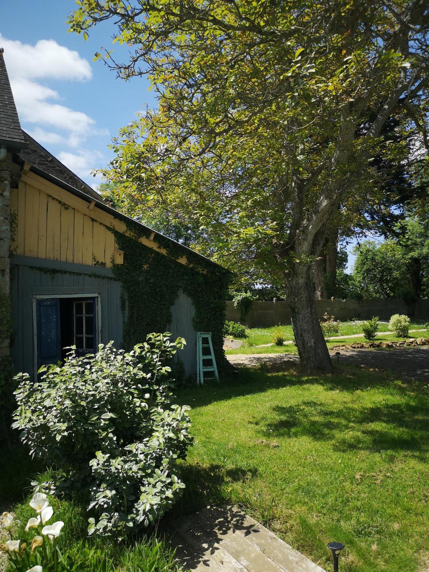 Au Gray Du Temps Suspendu Bed & Breakfast Pleslin-Trigavou Екстериор снимка